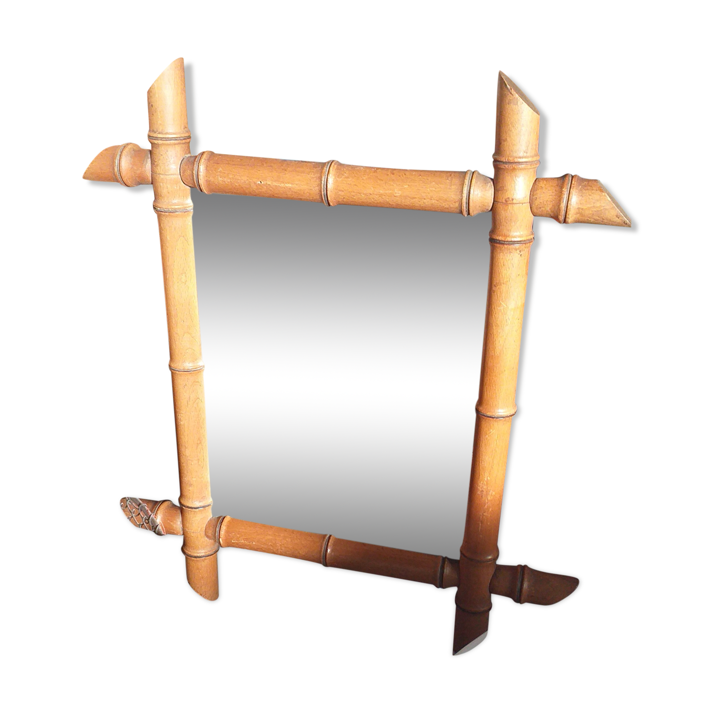 Bamboo entourage mirror