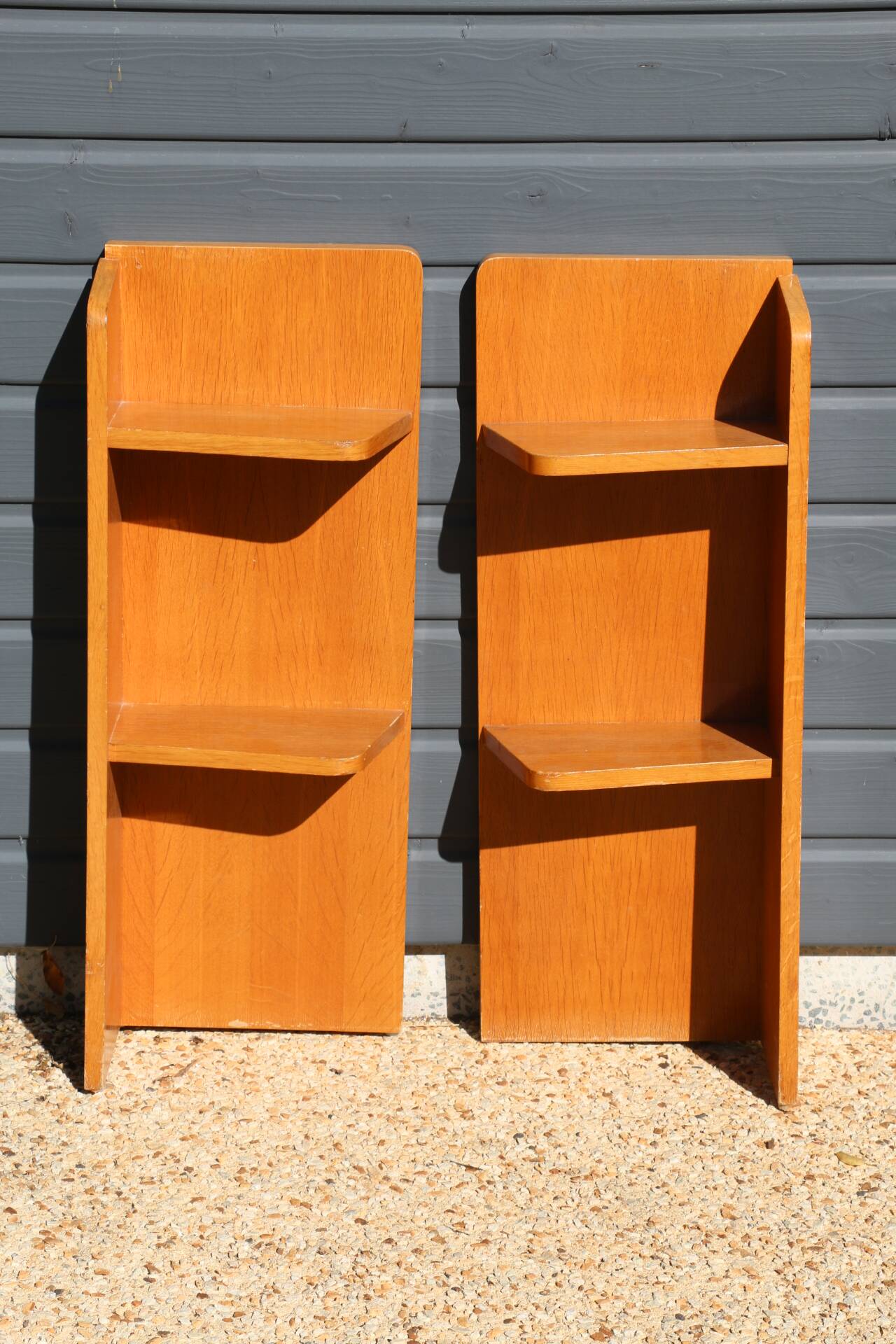 2 asymmetrical bedside tables in oak veneer