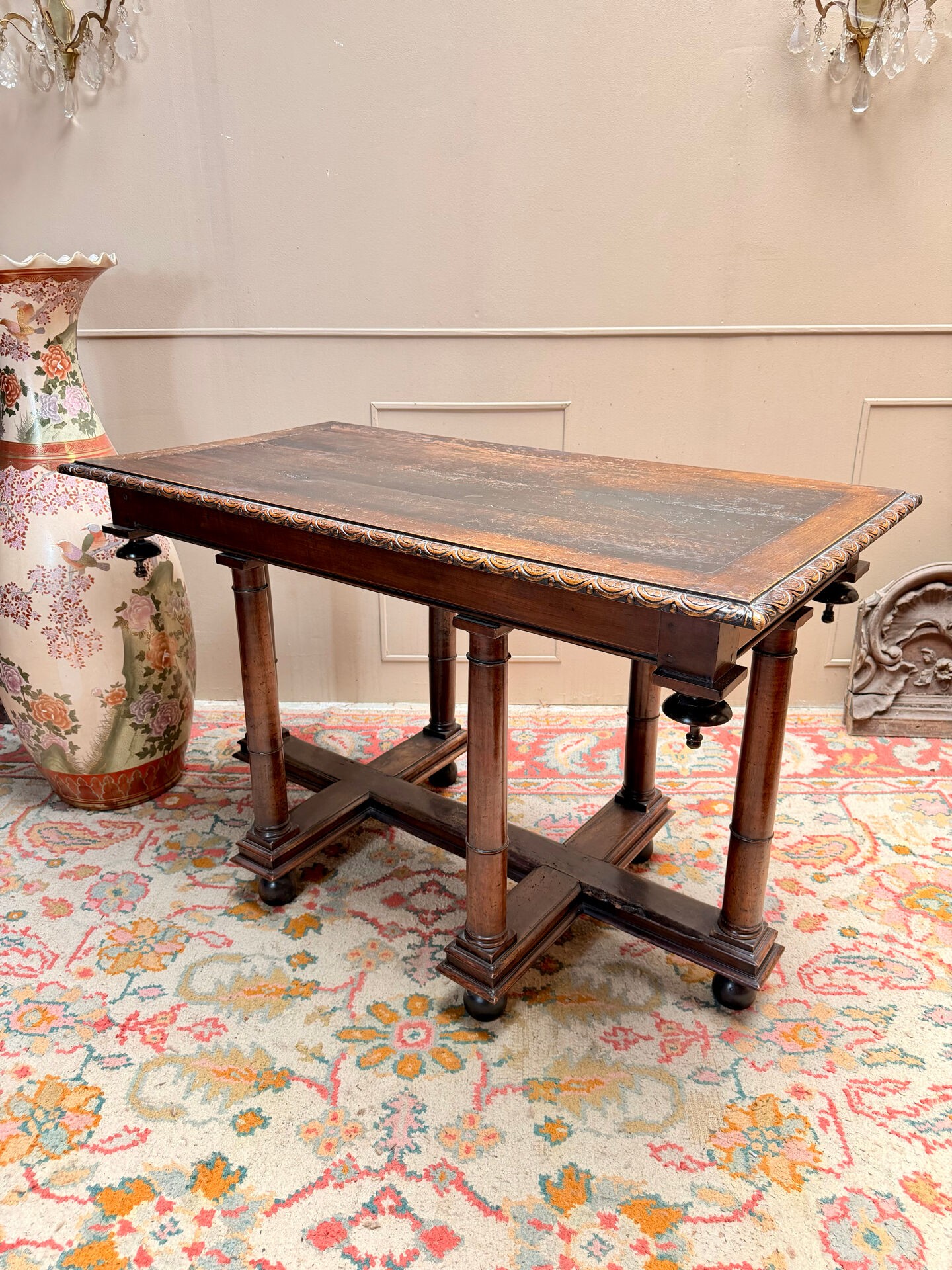 TABLE RENAISSANCE EN CROIX DE LORRAINE EN NOYER XVIII EME SIÈCLE