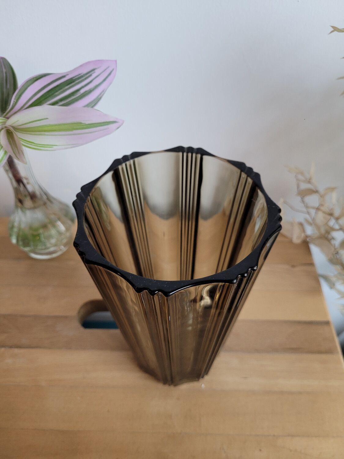 Luminarc molded glass vase