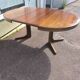 Extendable round table for 4 to 6 people, wood.