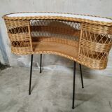 Rattan bean bar