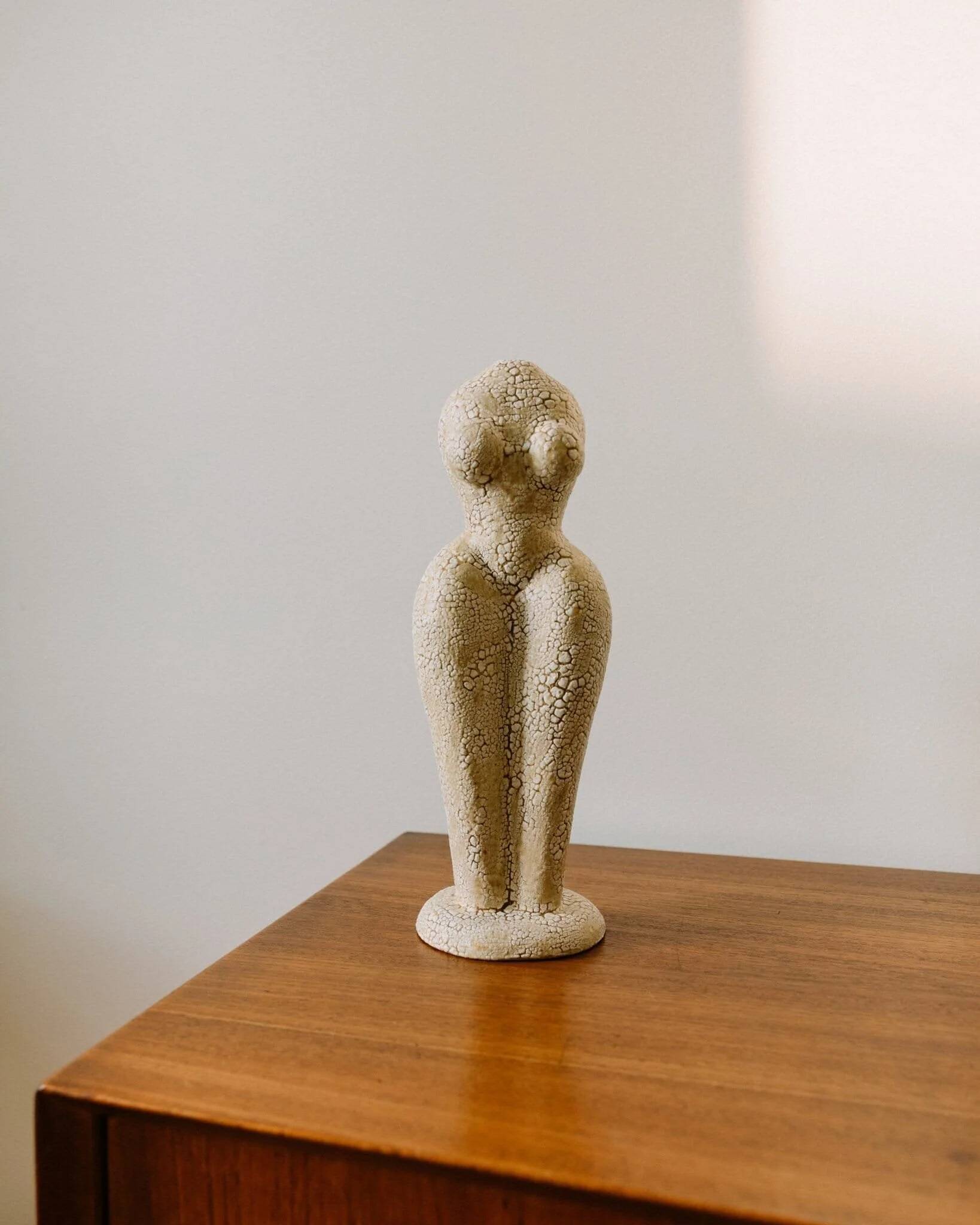Beige Ceramic Fat Lava Statue – Abstract Mid-Century Modern Sculpture (2000s)