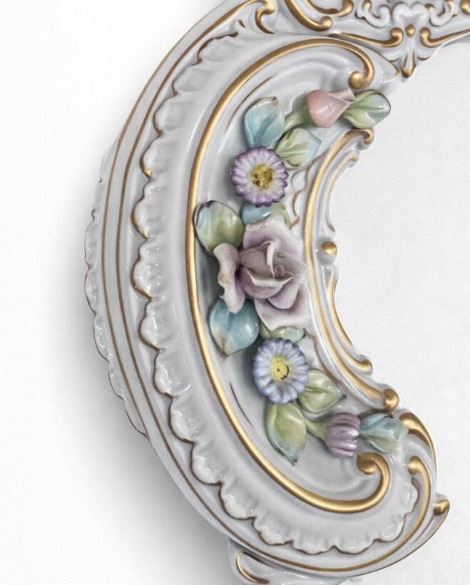 Rococo mirror in floral and gilded Saxon porcelain – Louis XV style