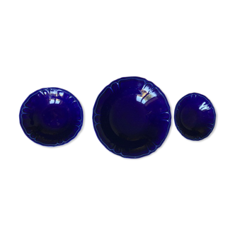 Blue dishes