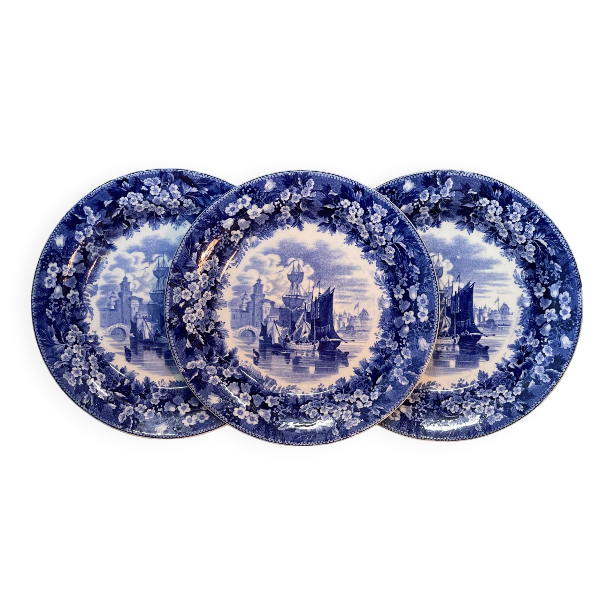 Set of 3 small Wedgwood porcelain plates