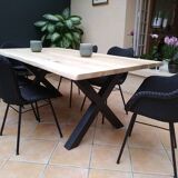 Table in light solid oak, vitrified, for 8, 10, 12 people comfort with metal legs in X