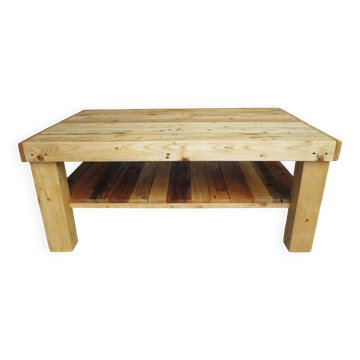 Table basse brut avec étagère