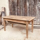 Kneading table