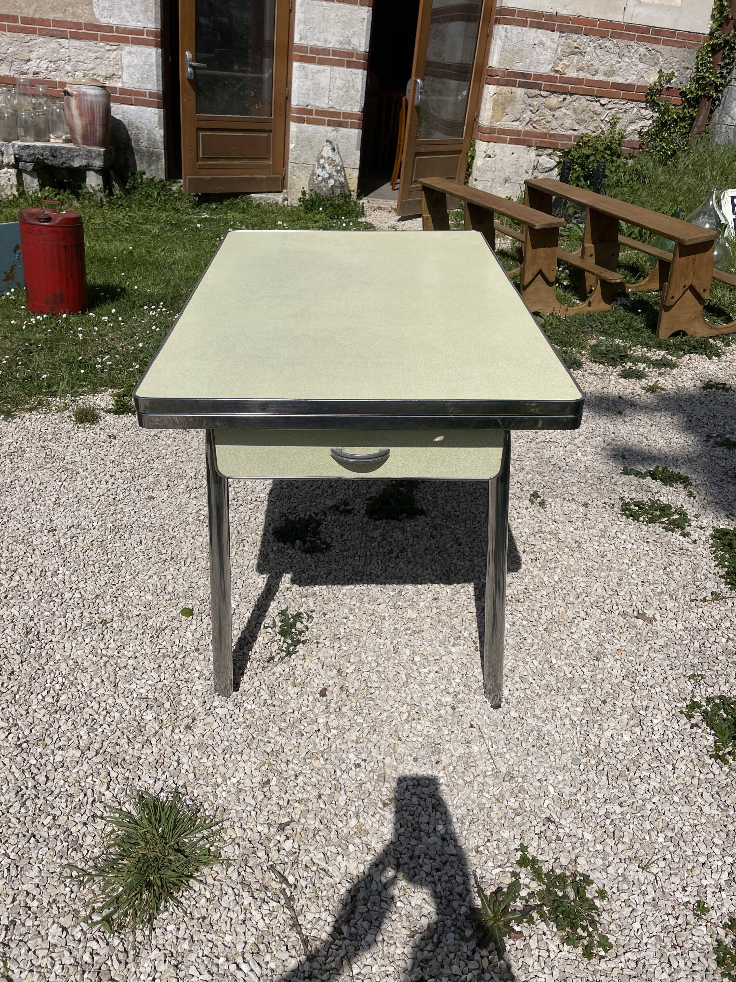 Formica table