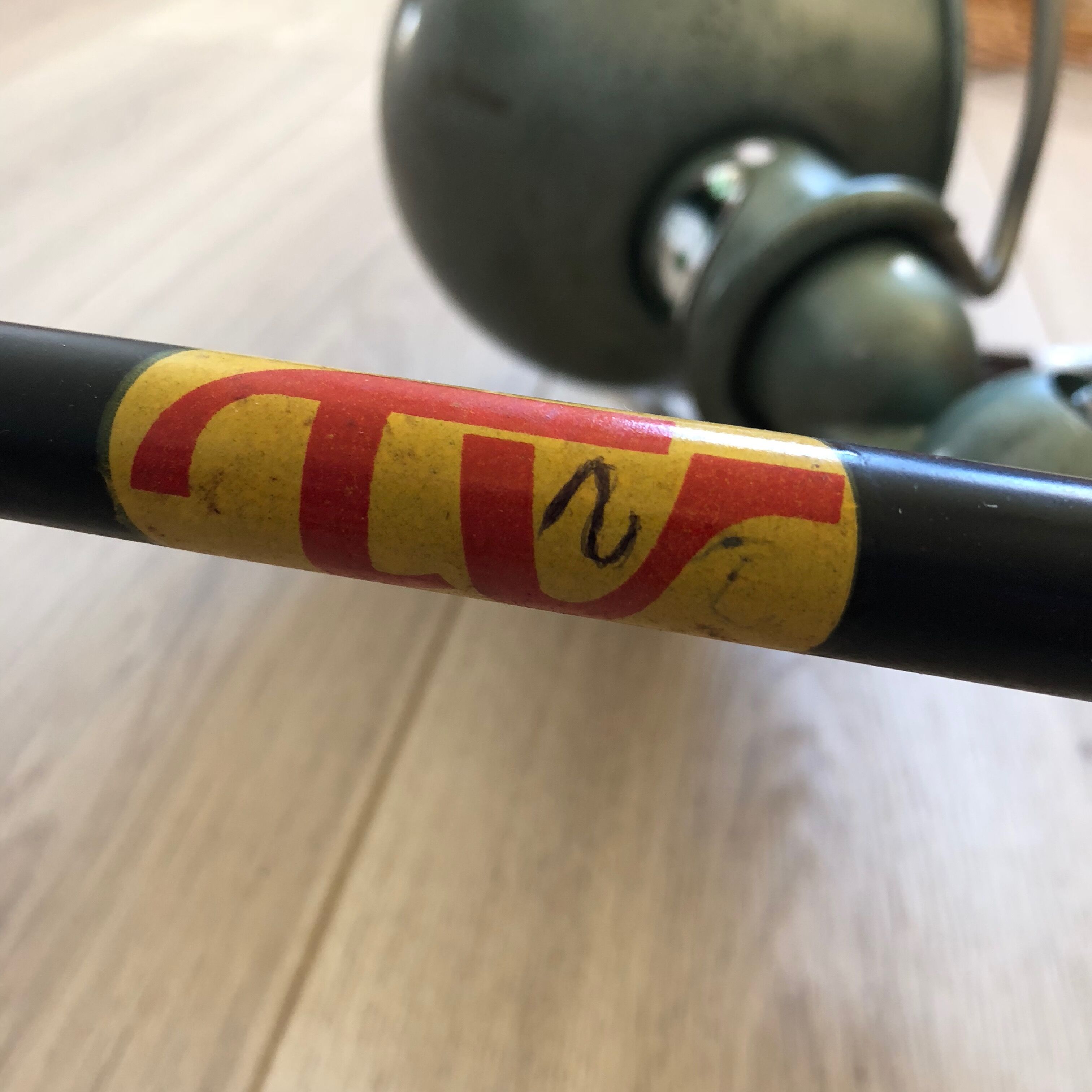 Suite 3 vintage chairs 1950 CM 145 Pierre Paulin