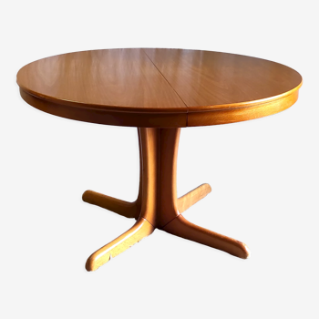 Round dining table extendable 8 pers, 70s-80s