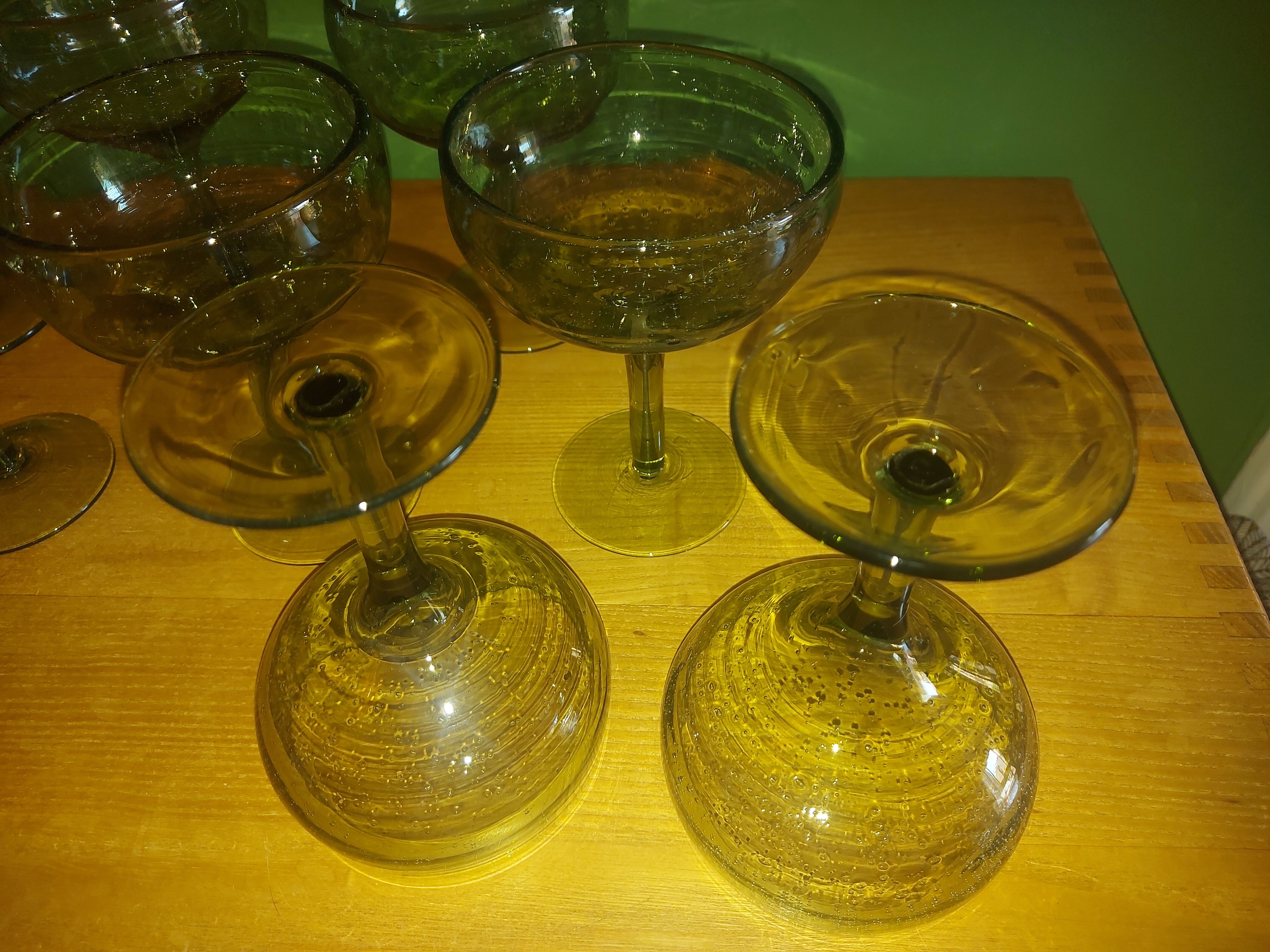 8 glasses in blown glass from Biot (cocktail, fruit cup)