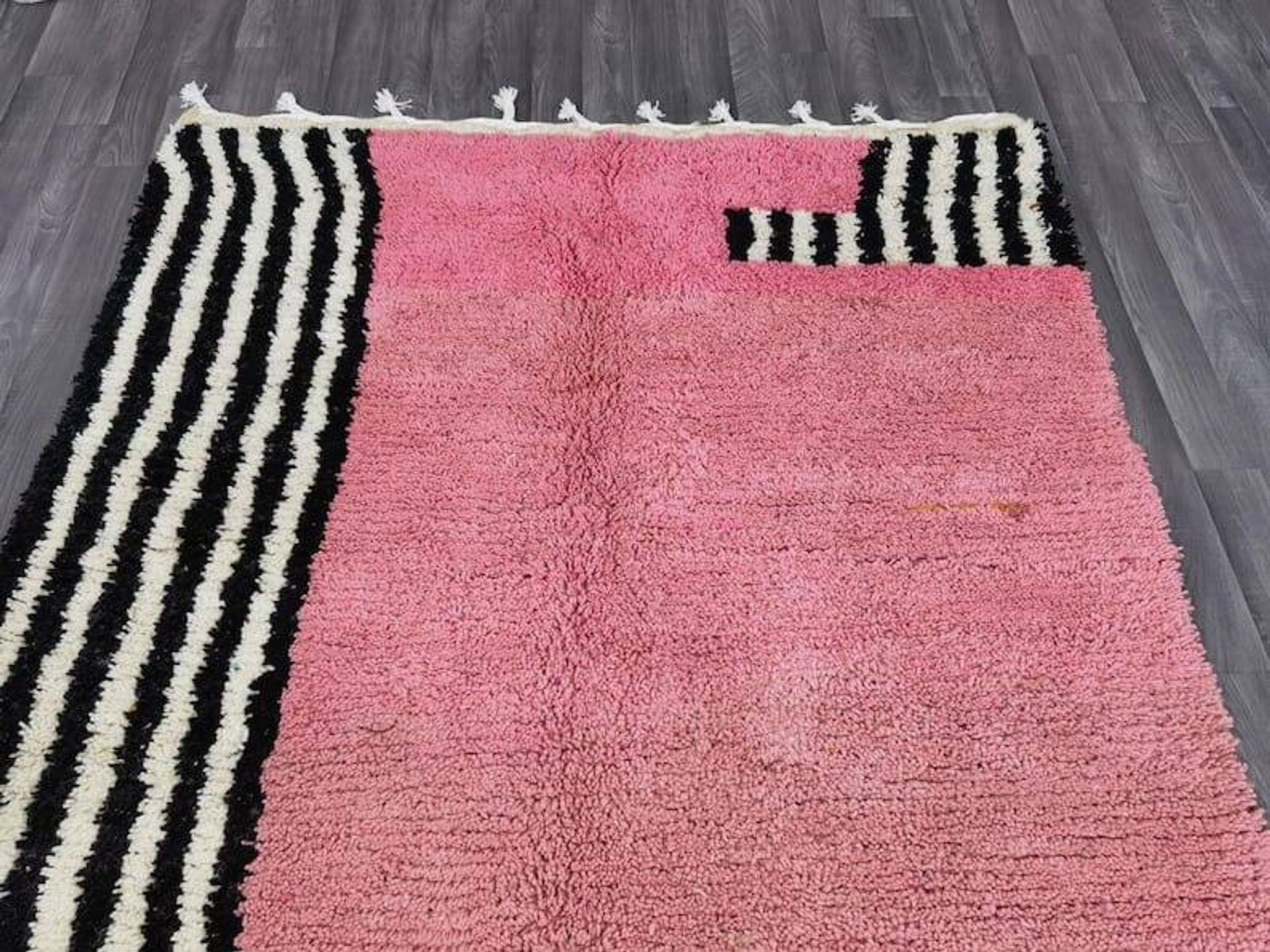 Handmade Berber rug, size 100 x 200 cm