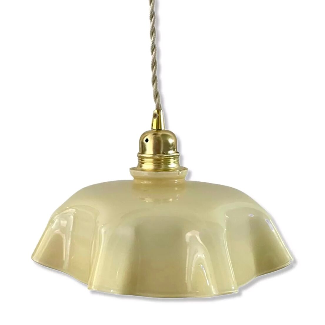 Beige opaline suspension