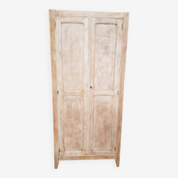 Armoire parisienne