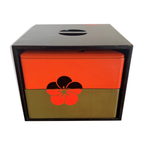 Boîte laquée japonaise