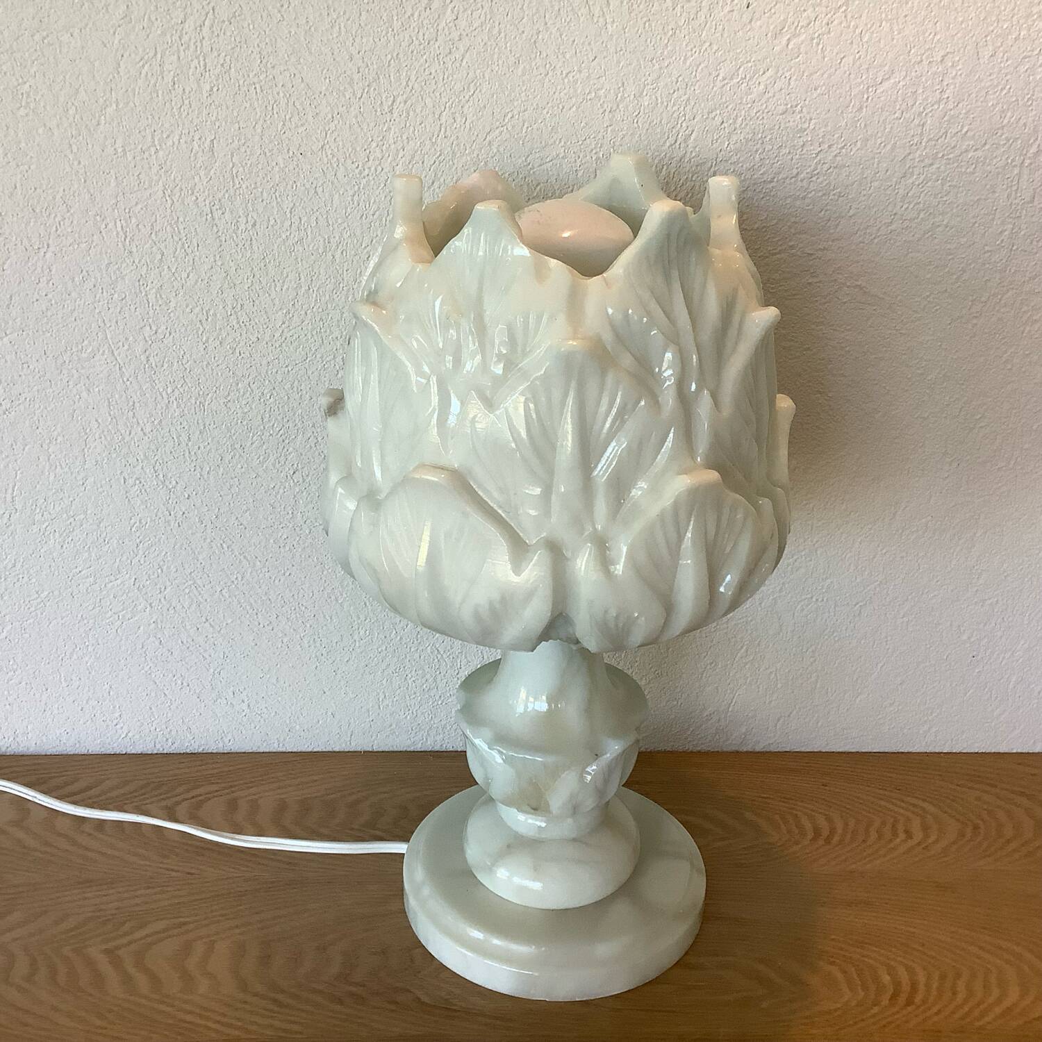 Alabaster lamp depicting an artichoke, 1940s-1950s