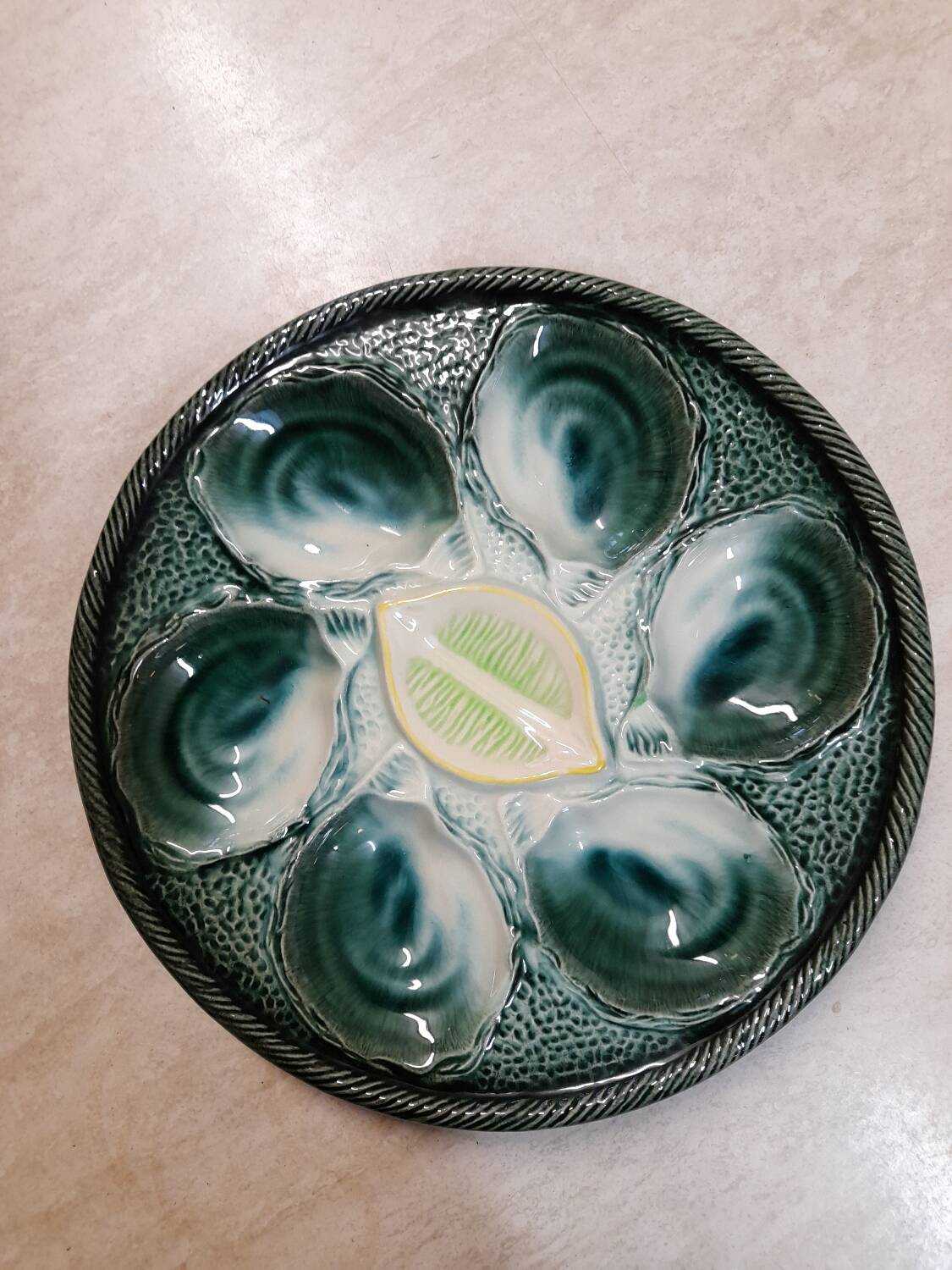 Saint-Clément oyster barbotine service