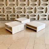 Tables basses carrées modulables en travertin adouci