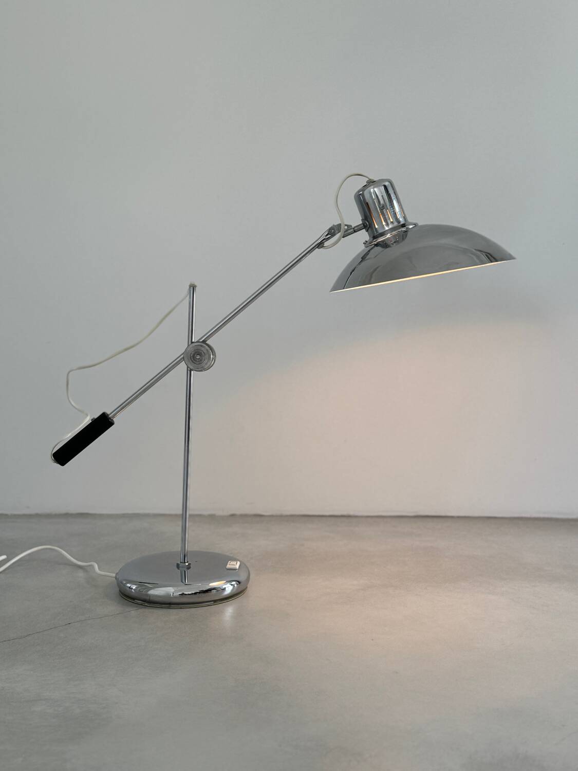 Pendulum lamp, space age design André Lavigne, Aluminor edition, France 1960