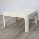 Fibreglass coffee table by Carlo Bartoli for Rossi Di Albizzate 1970