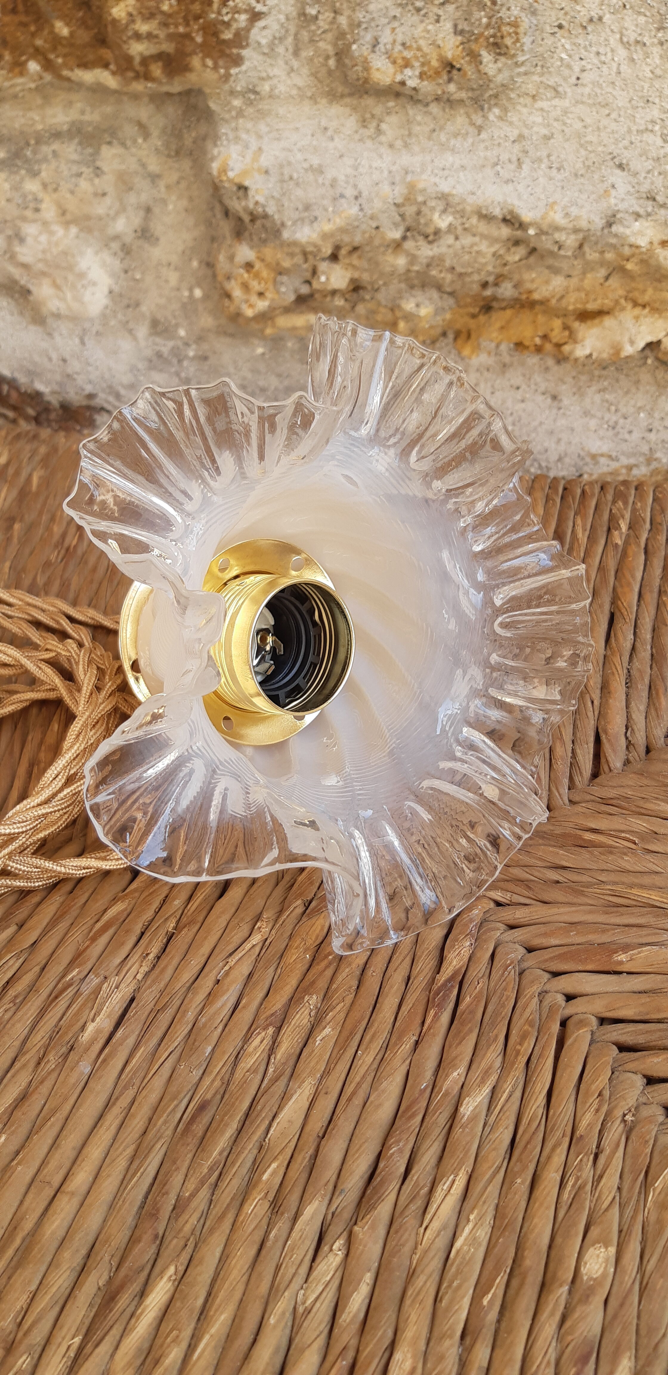 White hand tulip lamp