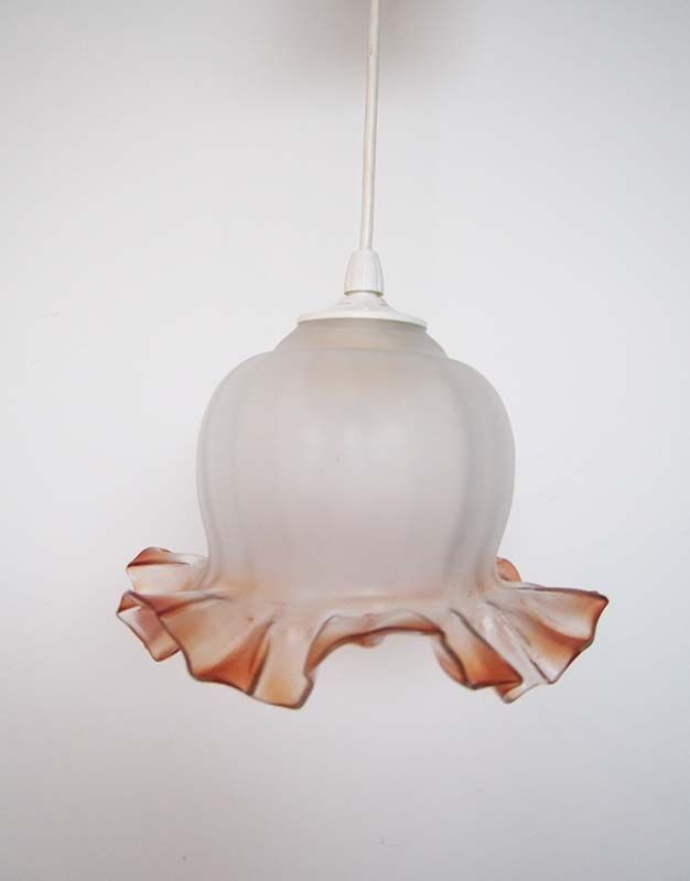 Retro glass suspension