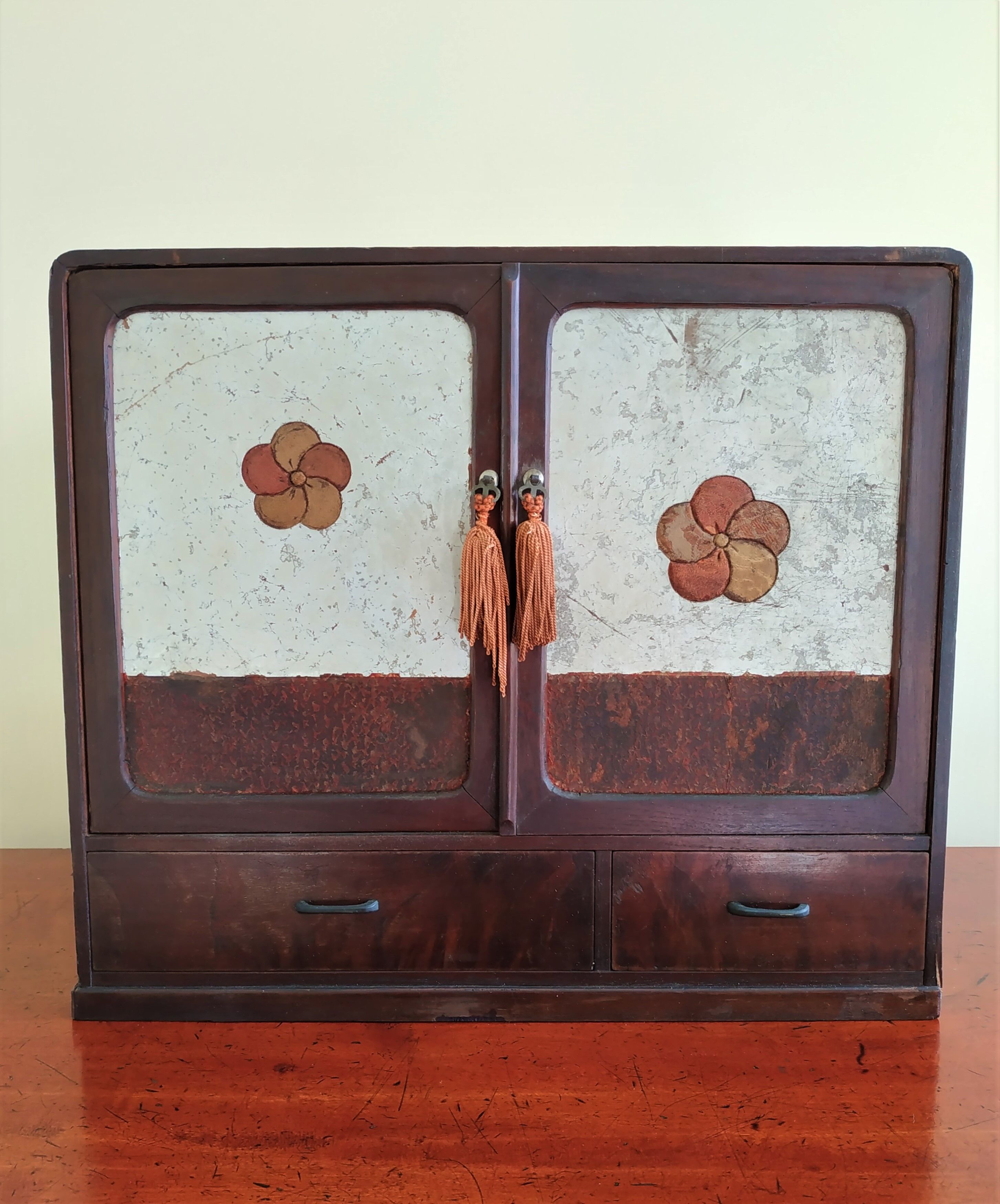 Small cabinet box Japan Art Deco 1920-30
