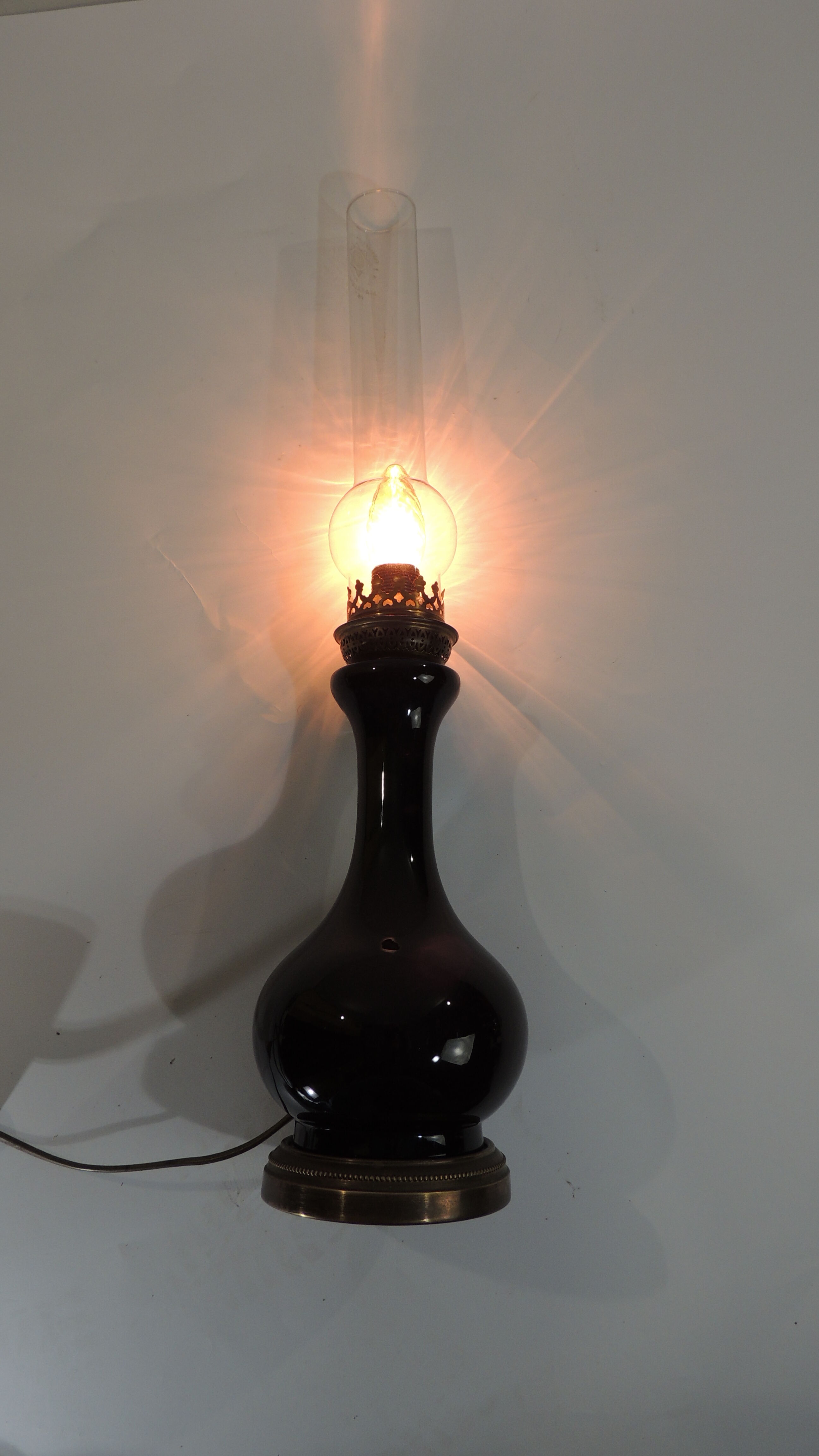 Old Blue/vintage opaline petrol lamp