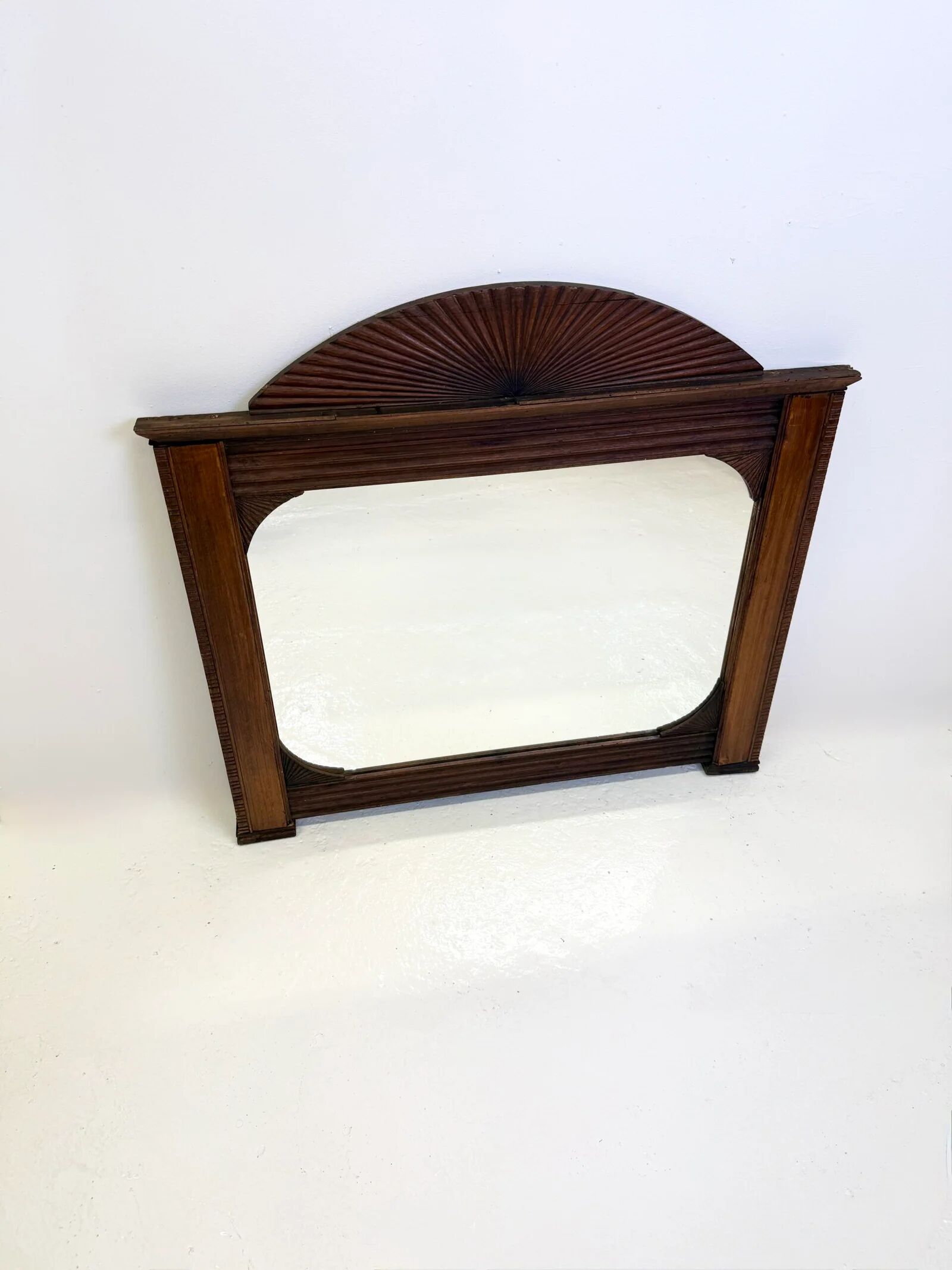 Miroir art déco en bois sculpté, 1930s