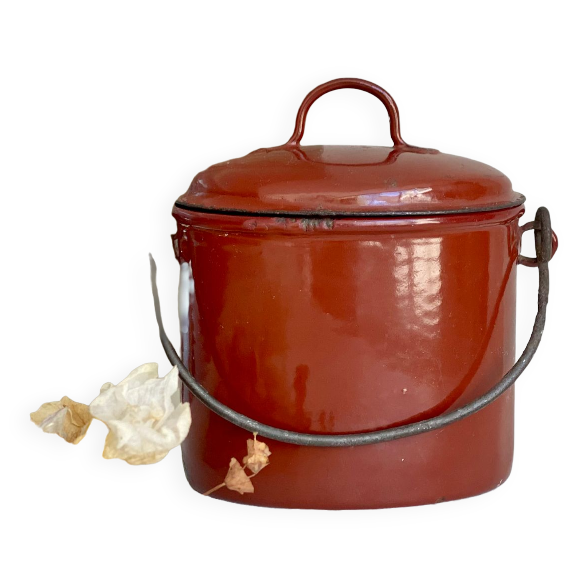 Enamelled sheet metal canteen