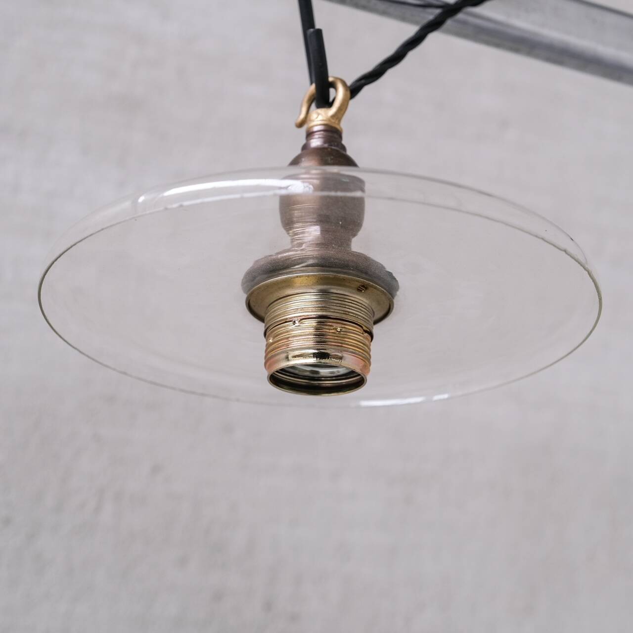 Suspension milieu du siècle, abat-jour circulaire en verre