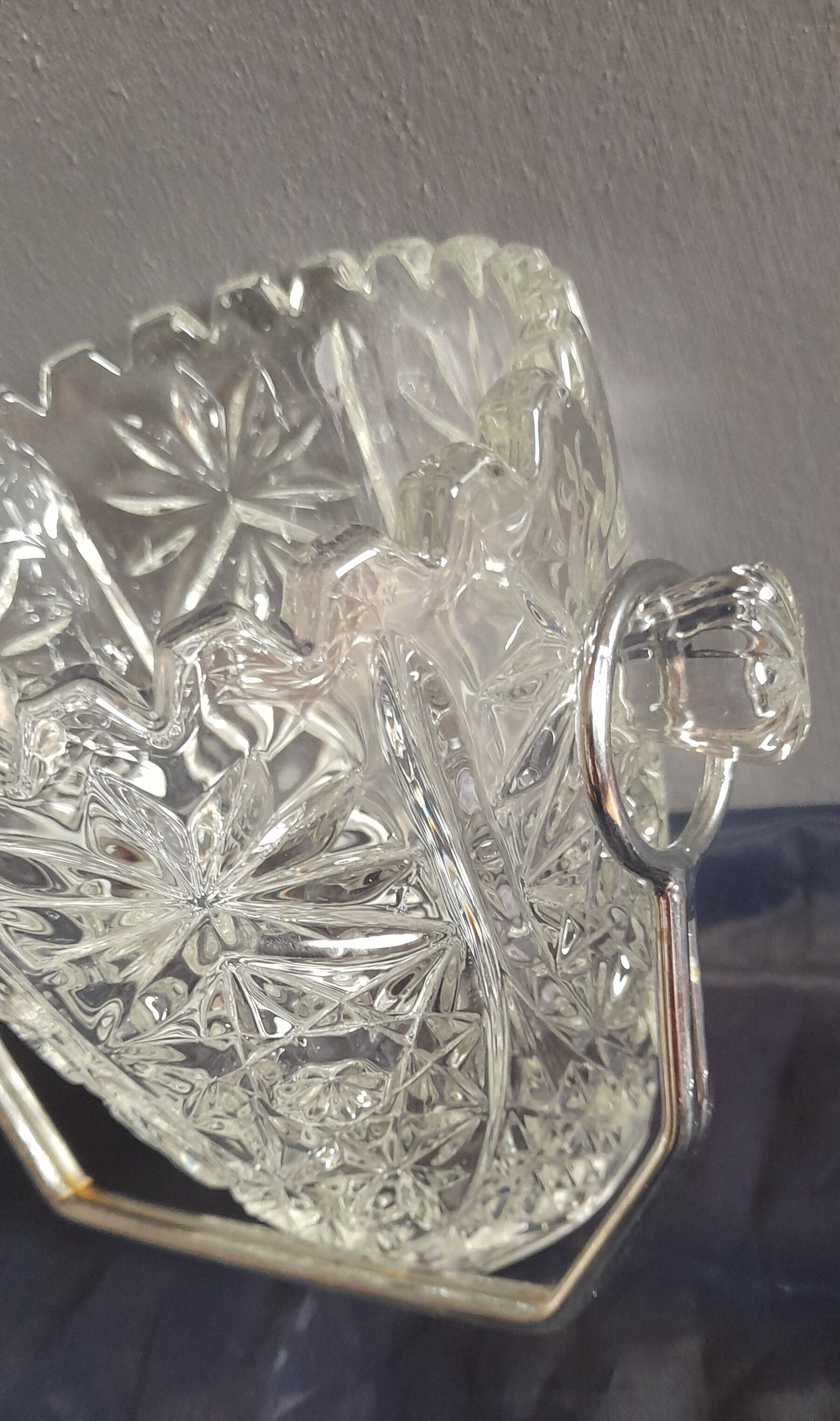 Chiseled crystal ice bucket from Buder crystal vintage