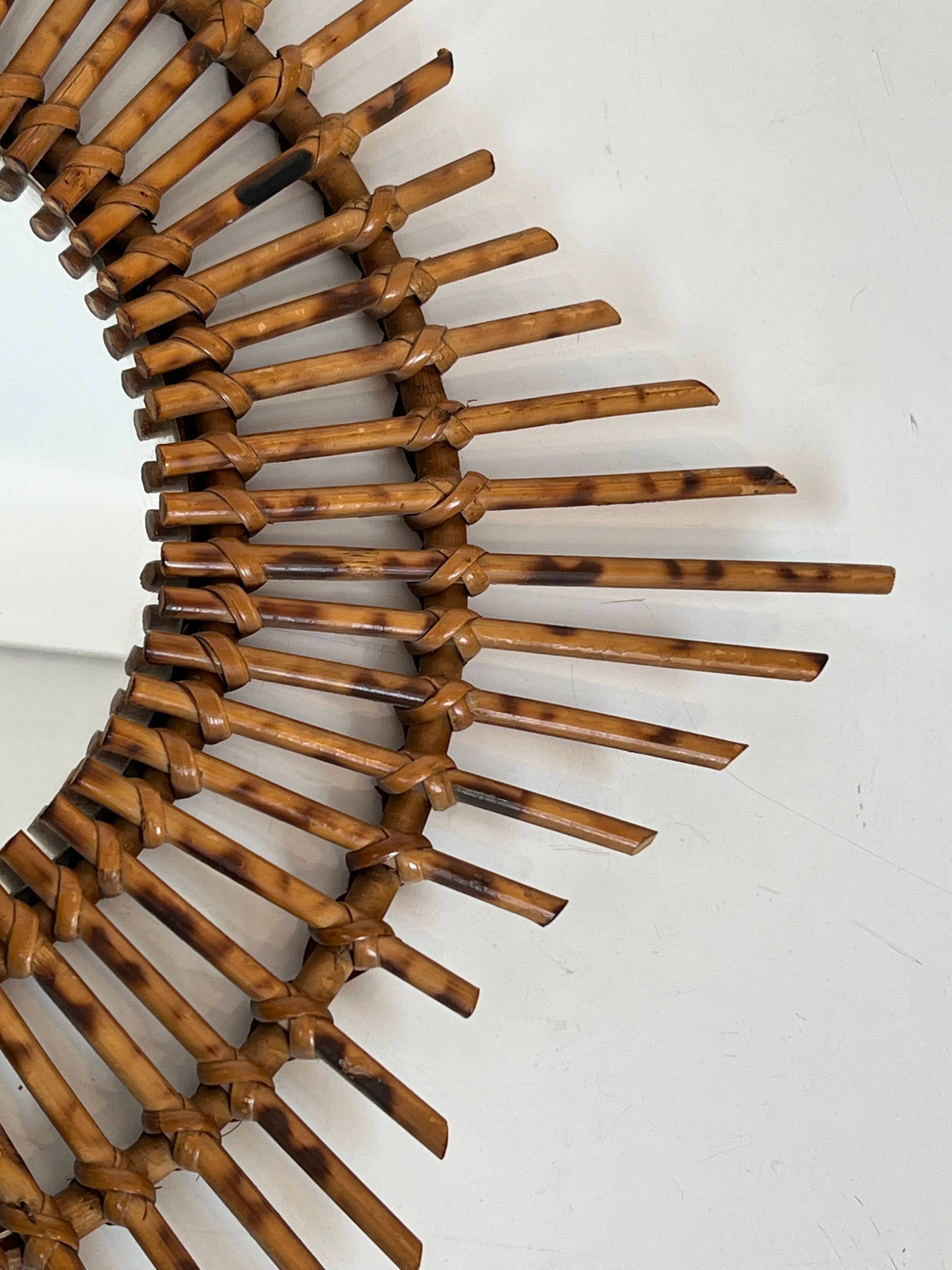 Rattan mirror in the shape of a star.