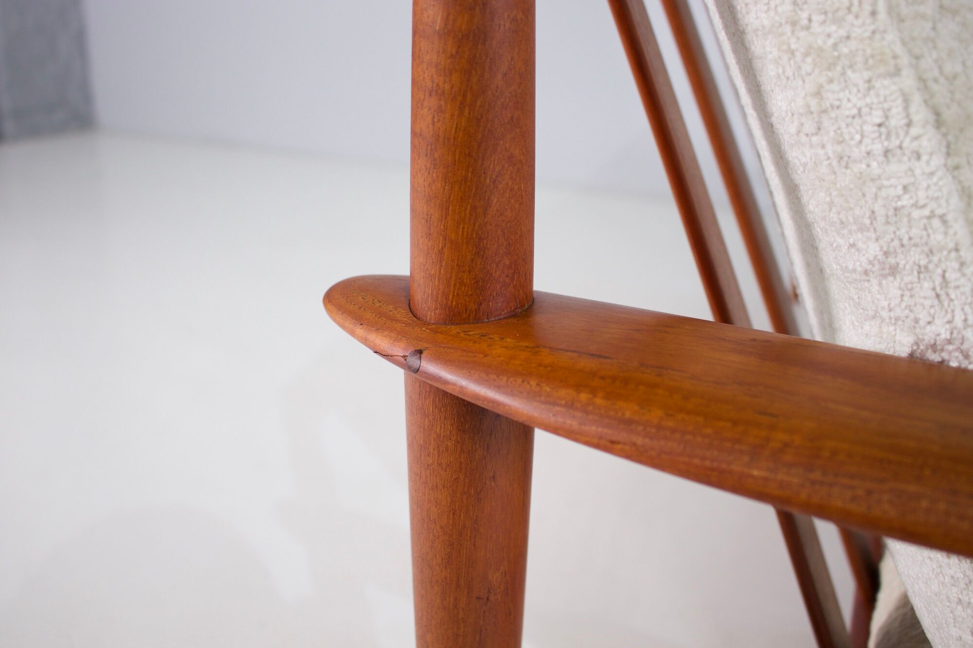 Bench "PJ 56/3" by Grete Jalk