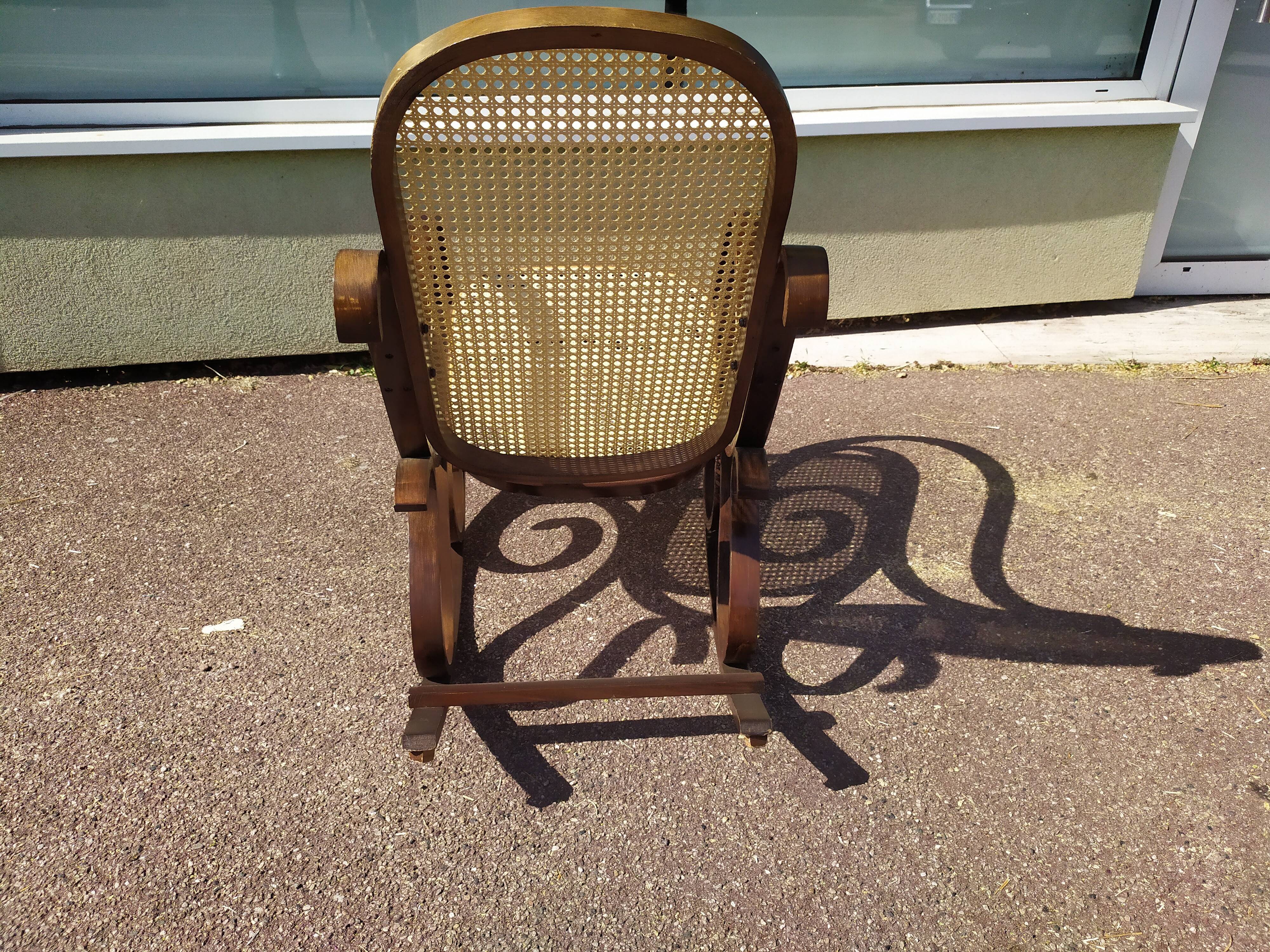 Rocking-chair wood cannage