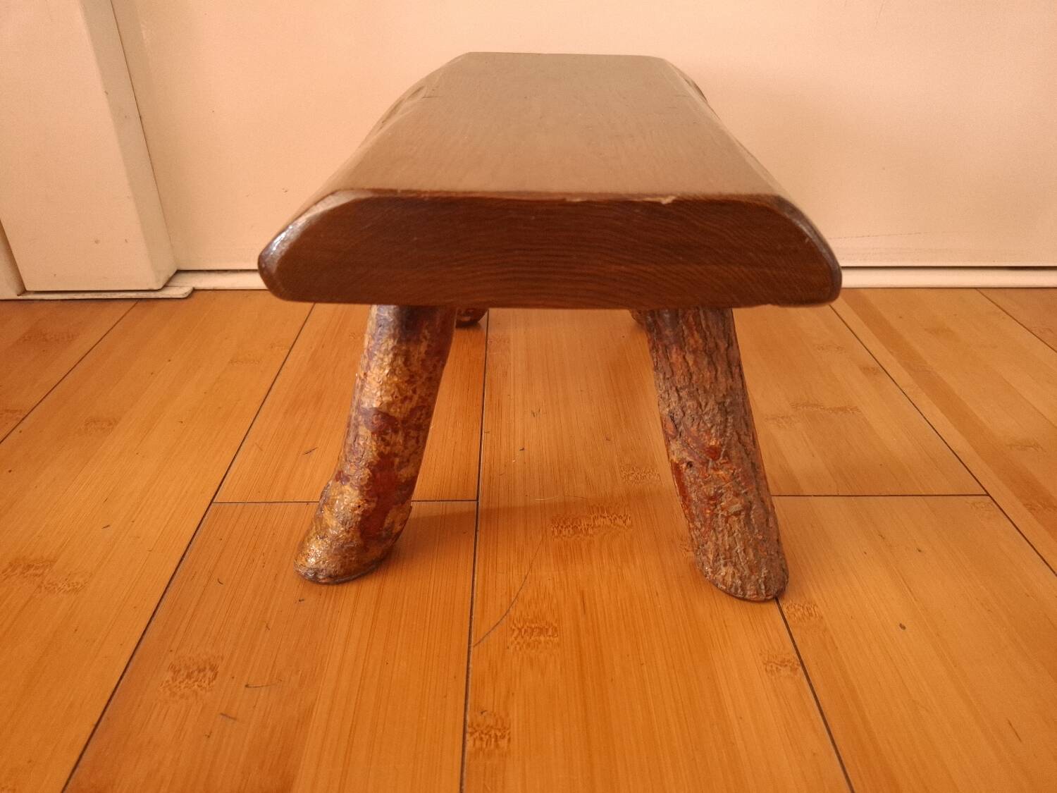 Brutalist stool, Auvergne