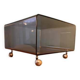 Petite table, deserte sur roulette bout de canapé Plexiglas Michel Dumas