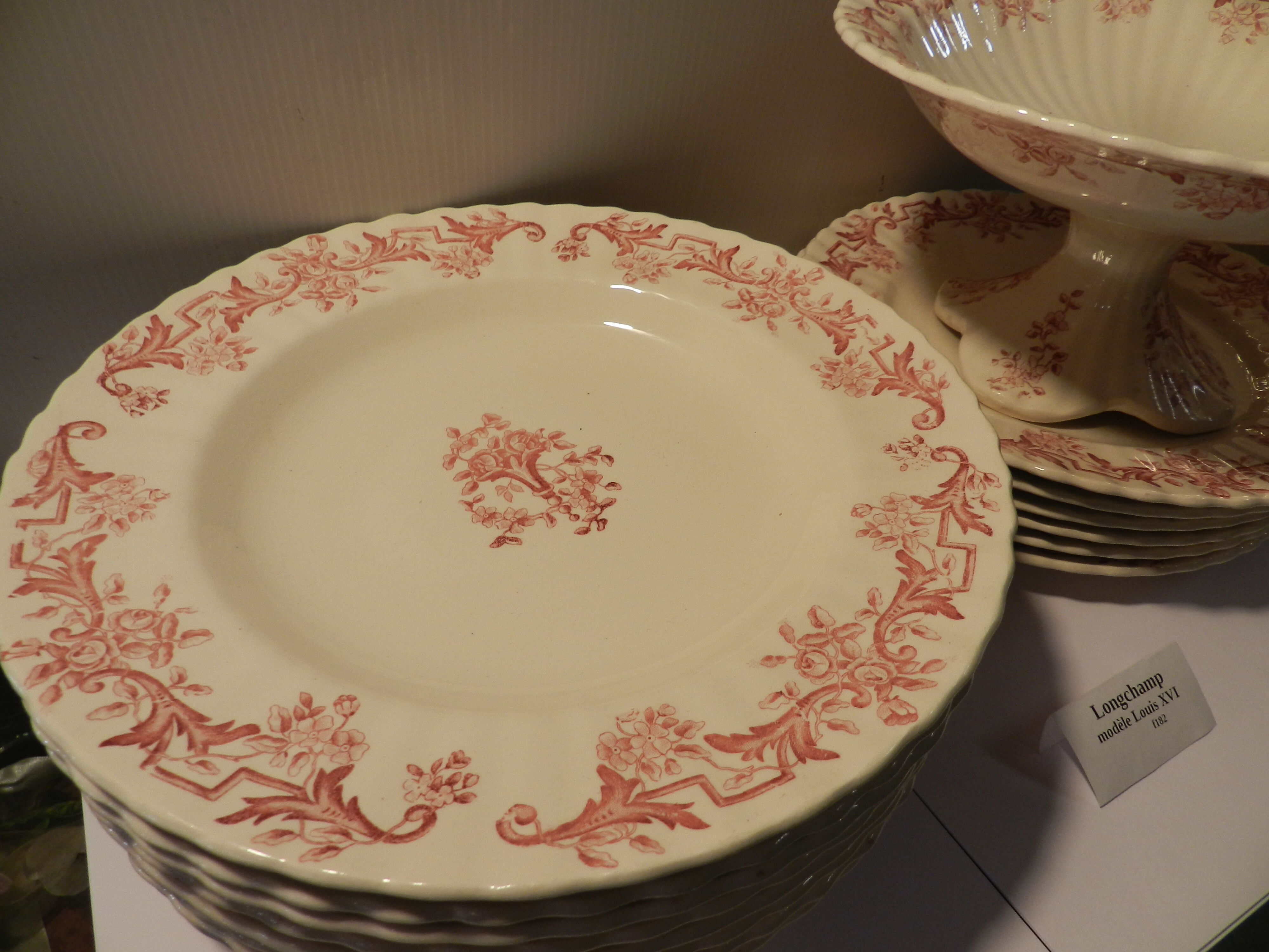 Table service party late 19th in earthenware Longchamp iron earth model louis XVI