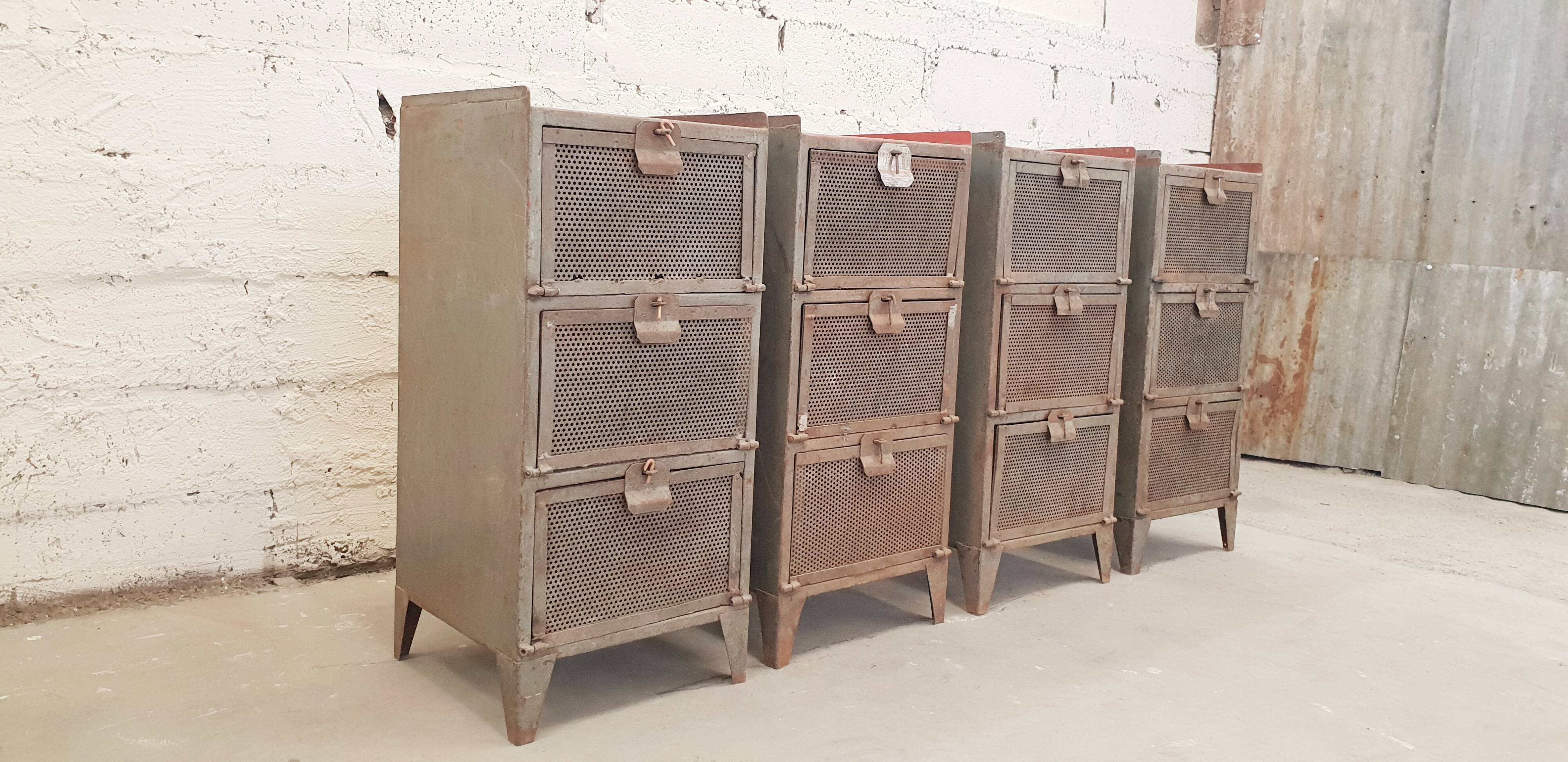 4 industrial workshop maids