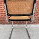 Chaise en chrome et noir