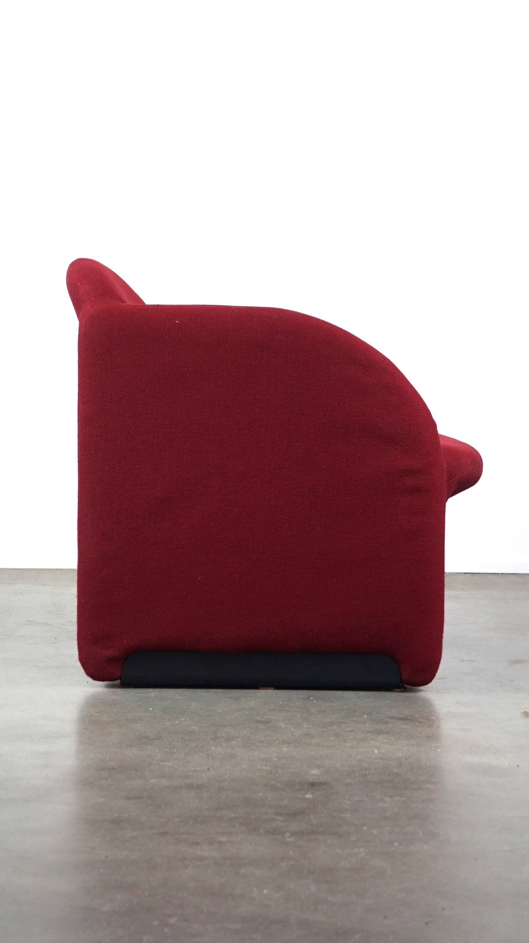 Vintage Artifort Design Armchair Model Ben in Sturdy Red Fabric