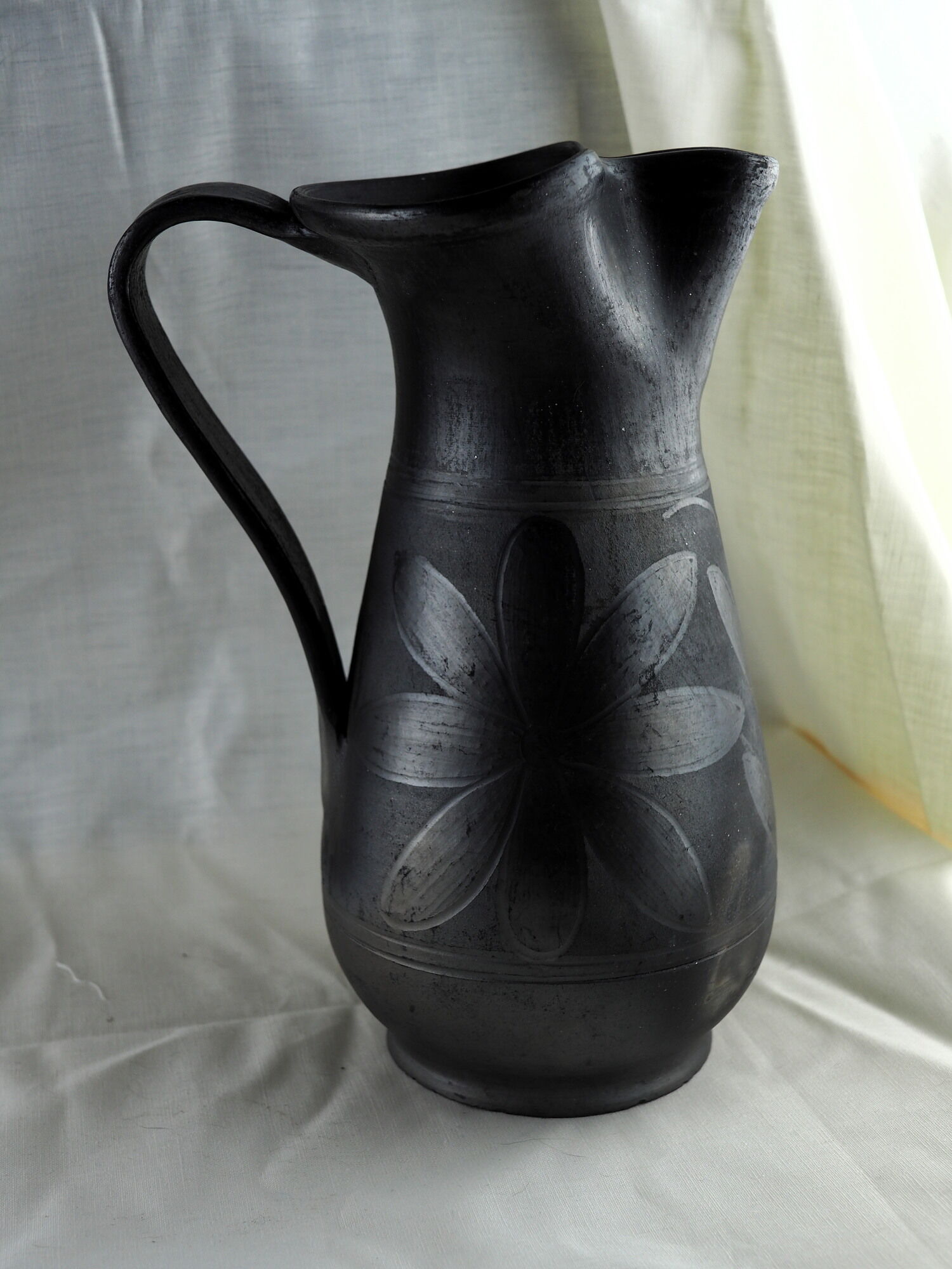 Stylized black pitcher - black pottery of Bisalhães - XXth