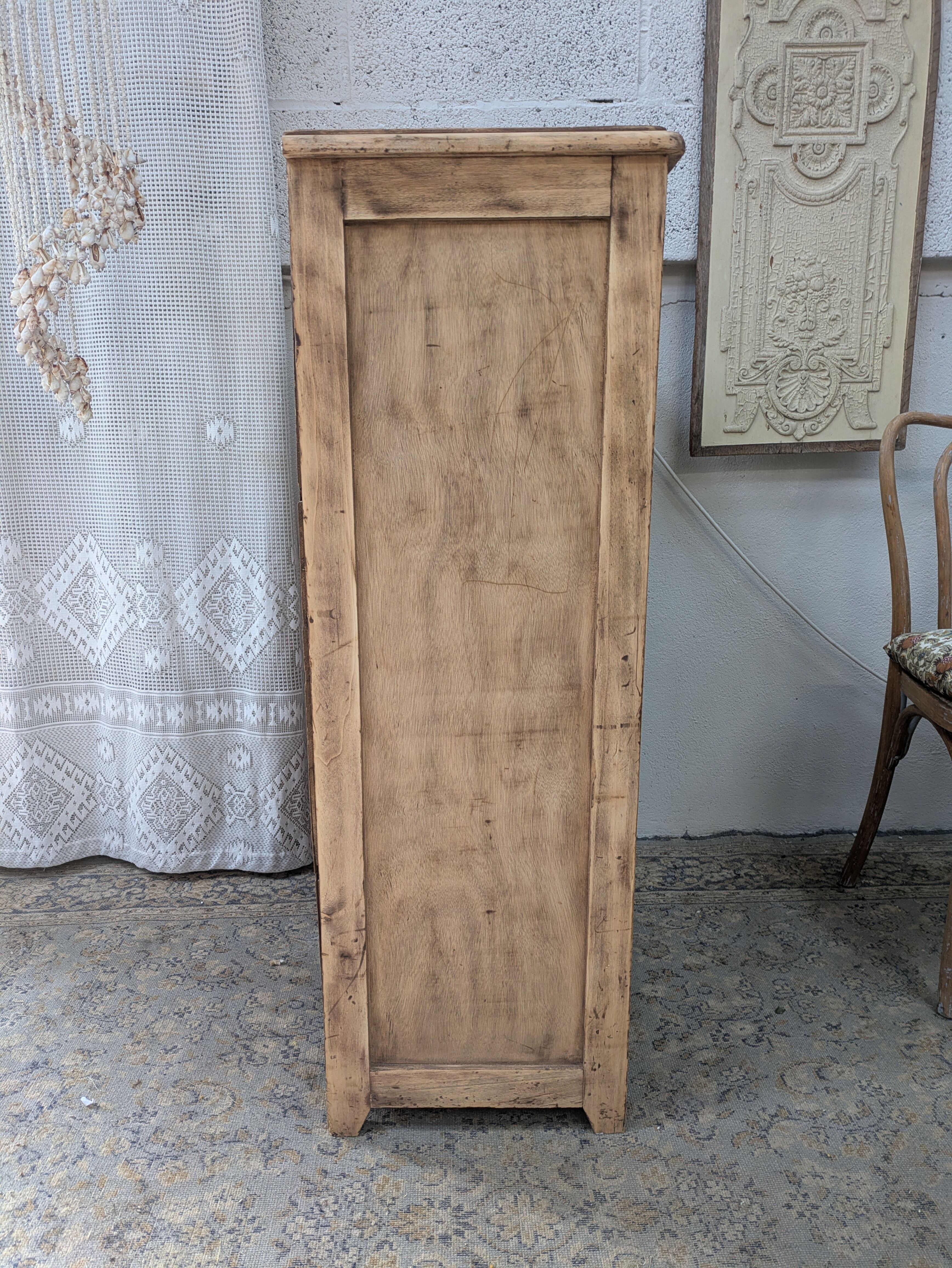 Raw chest of drawers