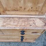 Victorian period linen cupboard