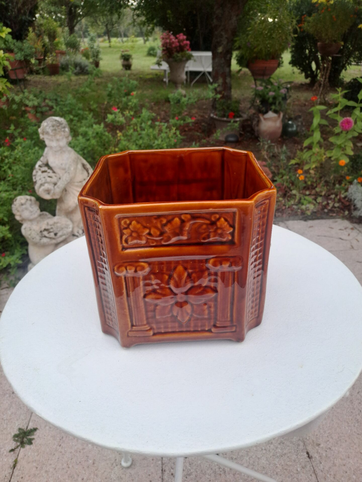 Vintage earthenware cache-pot