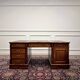 Bureau classique en cuir bordeaux Partnerdesk