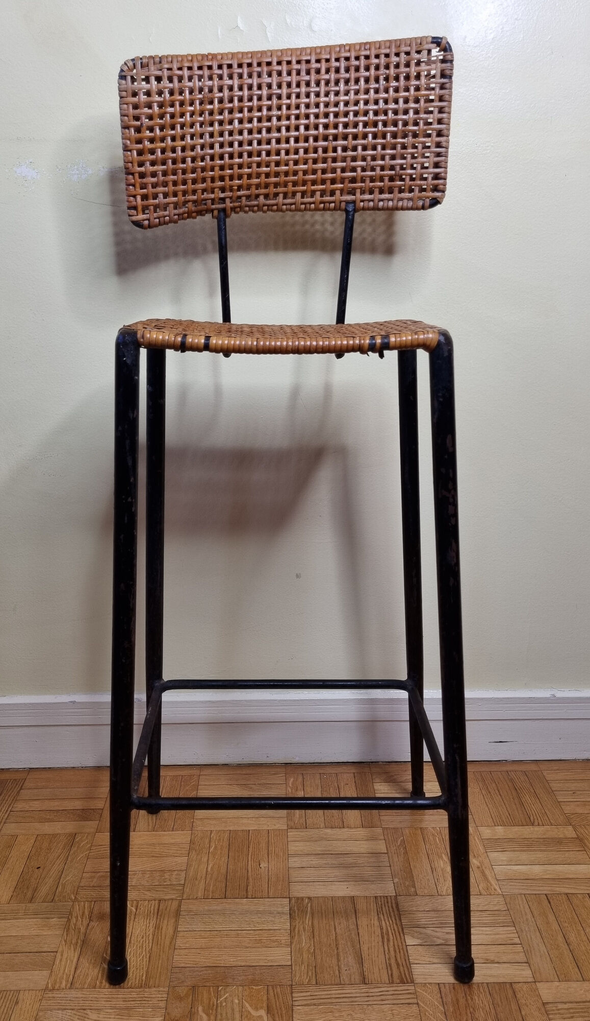 Bar stool in steel and braided wicker, design of the 50s, 92 cm