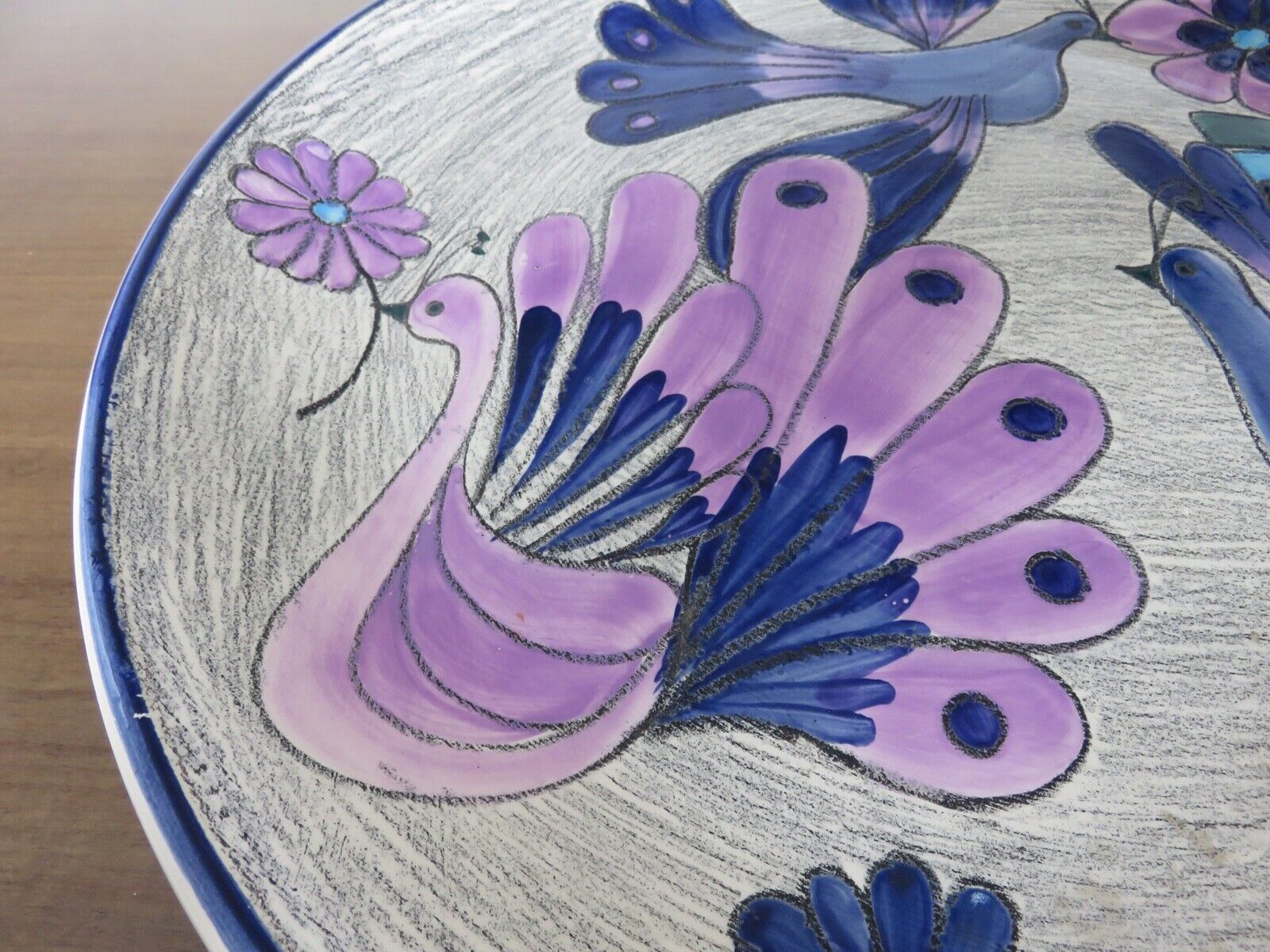 Ceramic decoration dish "peacock" Vega cuenca ecuador